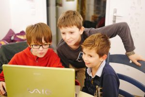 Coding goûter #01 : on commence avec Scratch Coding goûter #01 : on commence avec Scratch