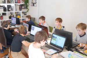 Coding gouter #08 : initiation avec le coffret « J’apprends à coder avec Scratch » Coding gouter #08 : initiation avec le coffret « J’apprends à coder avec Scratch »